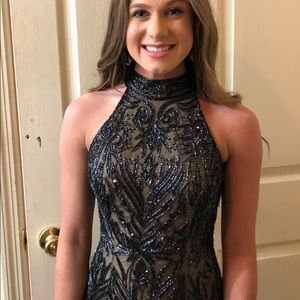 Sherri Hill, size 2, style #53801, Spring 2020.